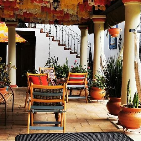 Hotel Ocho Barrios Сан-Кристобаль-де-Ла-Касас Экстерьер фото