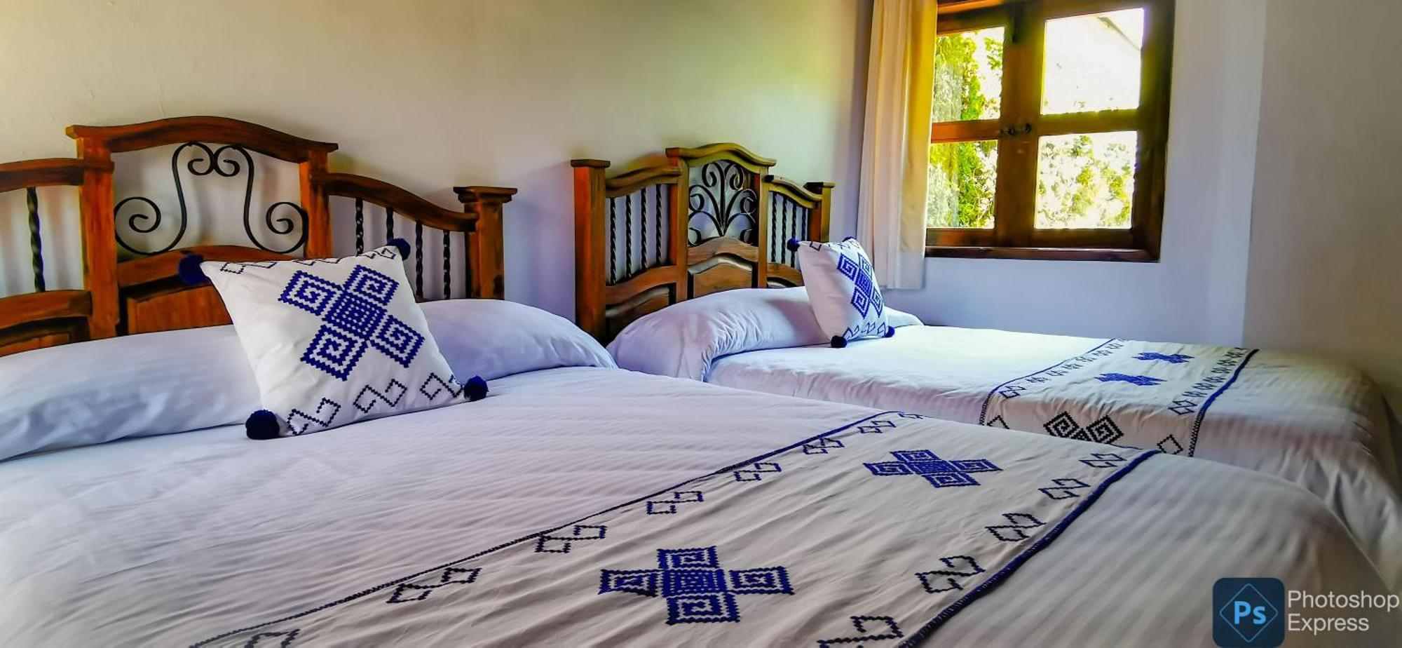 Hotel Ocho Barrios Сан-Кристобаль-де-Ла-Касас Экстерьер фото