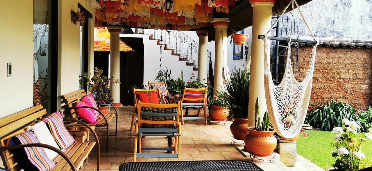 Hotel Ocho Barrios Сан-Кристобаль-де-Ла-Касас Экстерьер фото